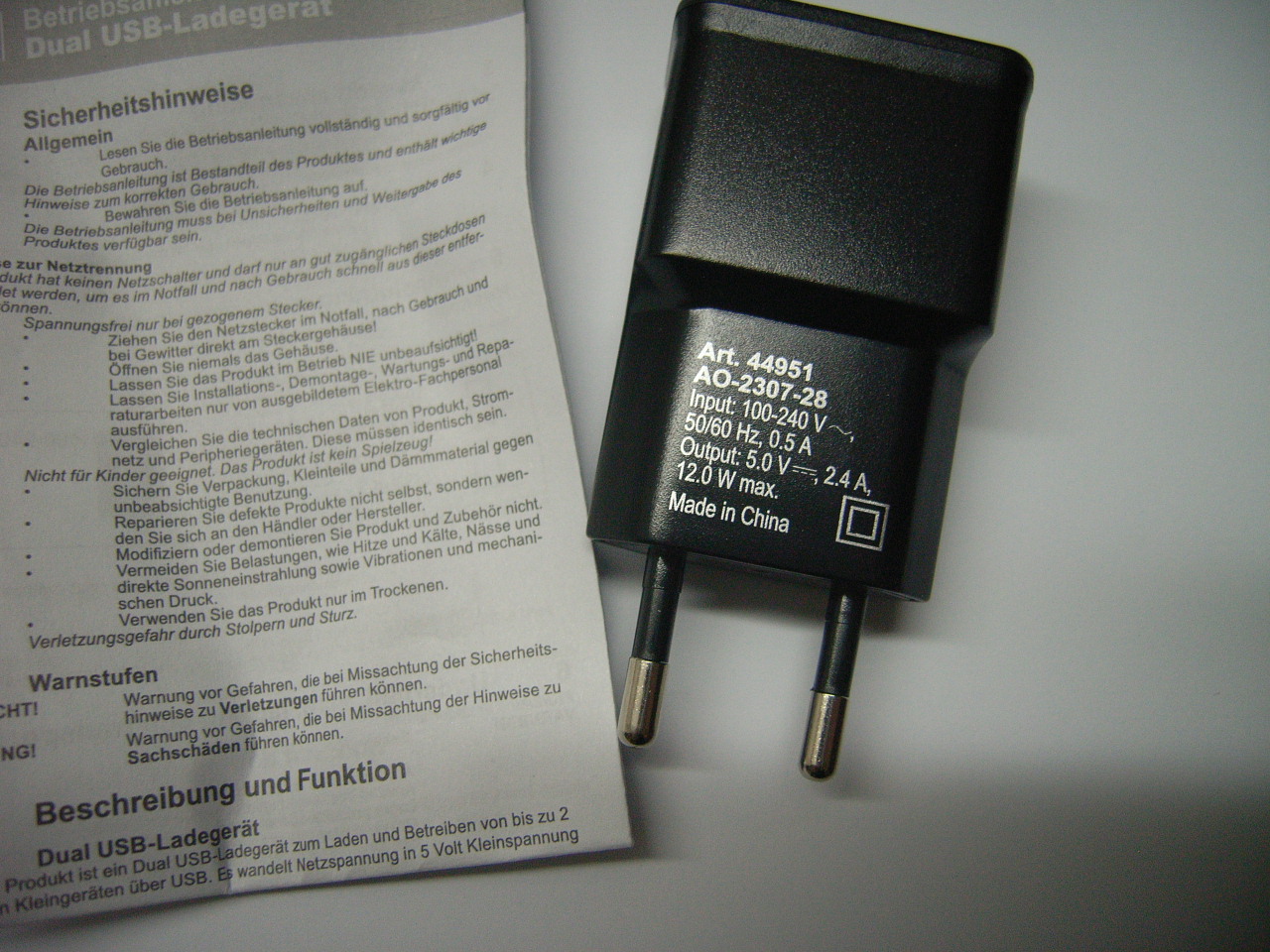 USB Ladegerät, 230V Netzteil, 2x USB-A, max. 5V/2,4A, 12 W